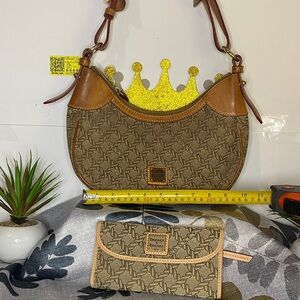 Dooney & Bourke Maritime set wallet nwt bag rehab need cleaning 🧼 🚨‼️